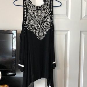 Cold shoulder top